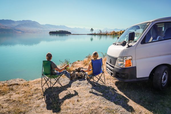 Esther en Kay bouwden zelf aan camper