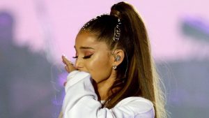 Thumbnail voor Ariana Grande greep naar drank na overlijden ex Mac Miller: 'Ik was dronken en verdrietig'