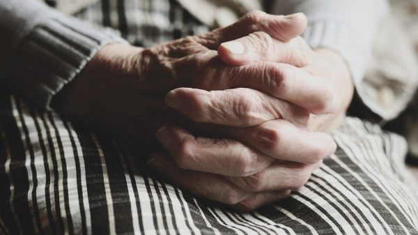 vrouw overleden overval sieraden