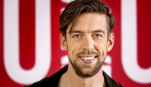 Thumbnail voor Van 'matties' naar lovers: radio-dj Mattie Valk deelt foto van nieuwe vriendin