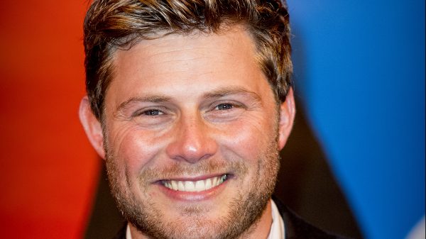 Tim Douwsma schrikt van wat een baby kan doen vanuit de buik