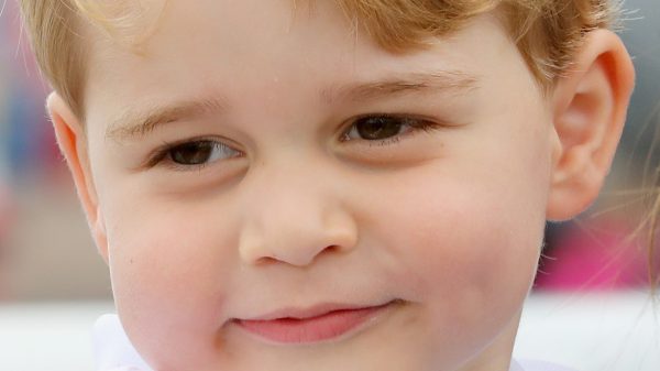 Prins George is vandaag zes jaar geworden en Kensington Palace deelt foto's