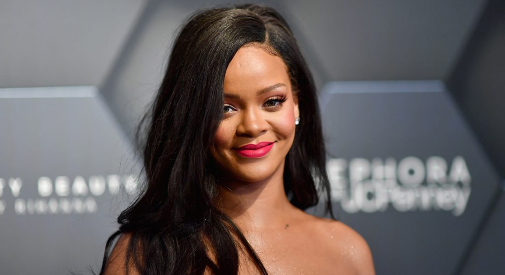 Rihanna post foto van haar dubbelganger (en schrikt van gelijkenis)
