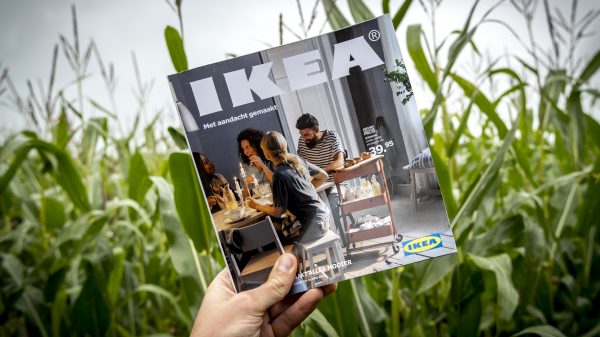 Even op de bank door de IKEA-catalogus bladeren is verleden tijd