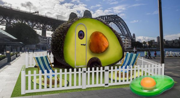 boek een verblijf in een avocado-vormige camper