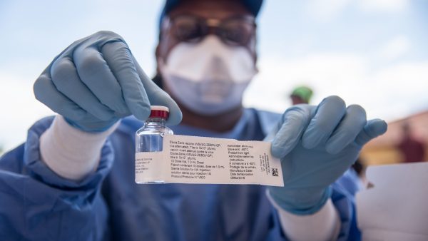 Ebola eist tweede slachtoffer in Goma en houdt Congo in angstgreep