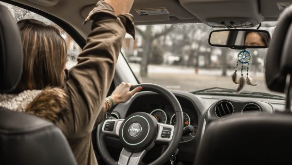 auto vrouw bastide