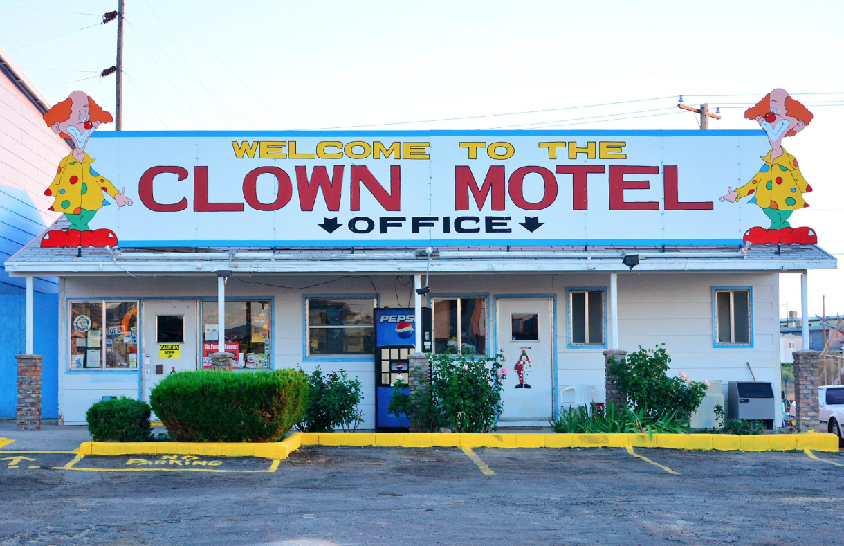 Мотель клоун. Motelclown информация.