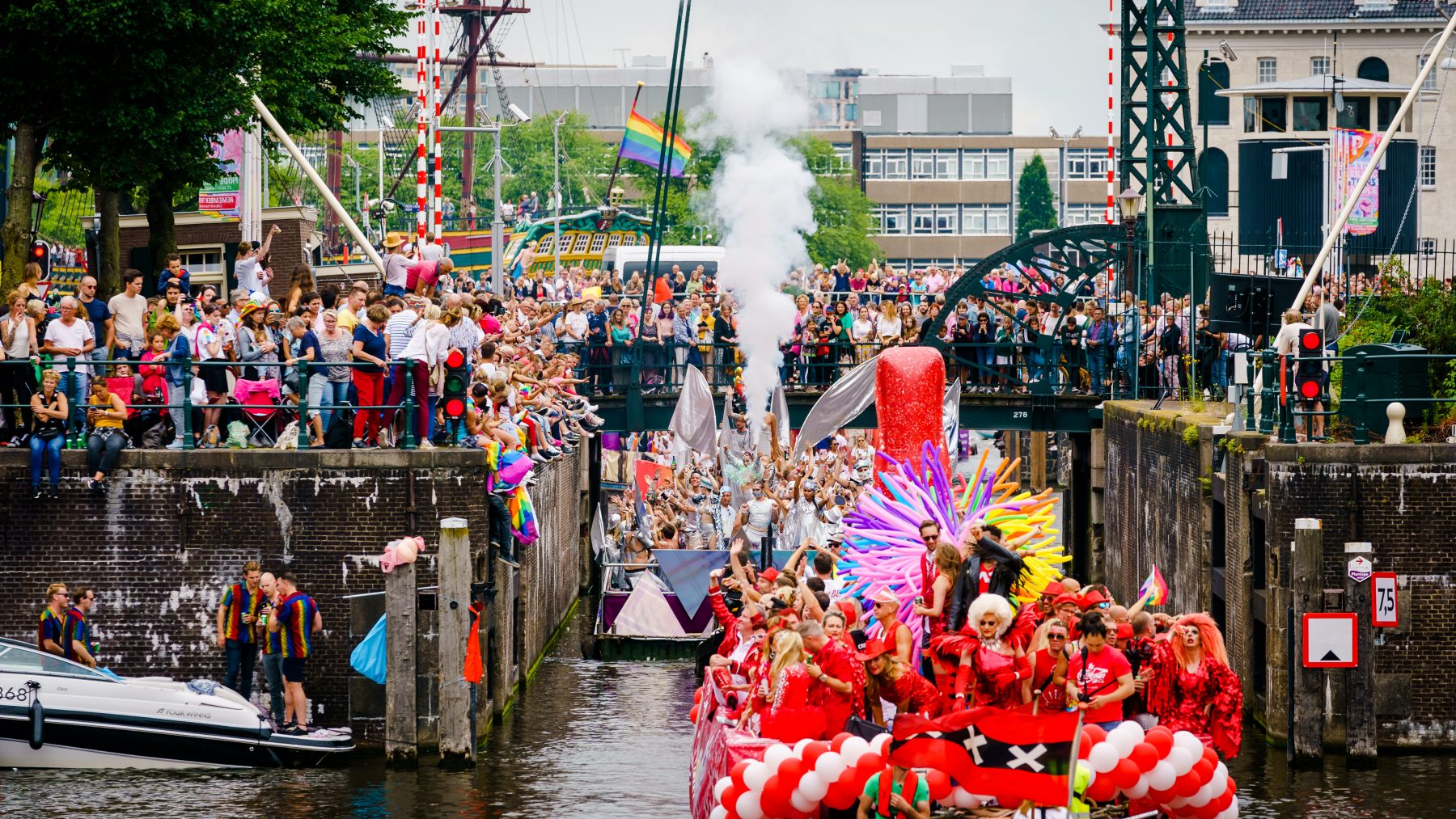 10 X Dít Is Canal Parade 2019 In Amsterdam In Beeld Linda Nl