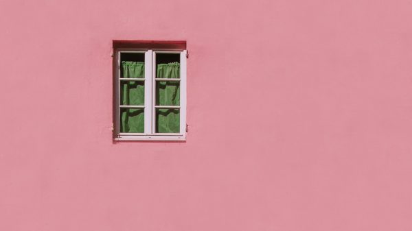 Roze huis gevolg van burenruzie