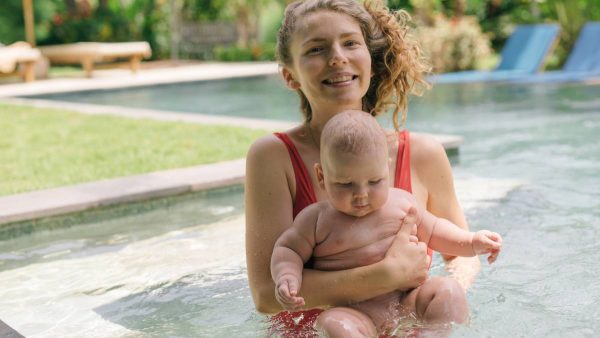 Driekwart moeders niet op vakantiefoto's uit 'onzekerheid over uiterlijk'