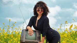 Thumbnail voor 'Luizenmoeder'-actrice Meral Polat: 'No way dat ik mijn rimpels laat wegspuiten'