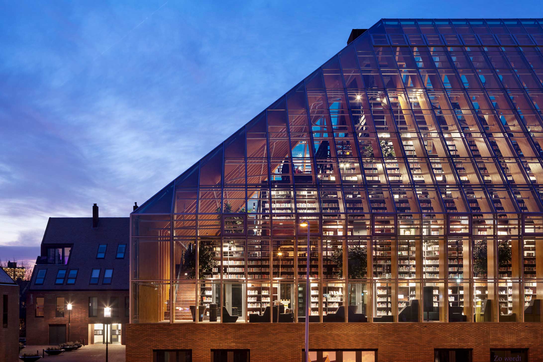 Lijstje-mooiste-bibliotheken-Nederland-De-Boekenberg-Spijkenisse-2