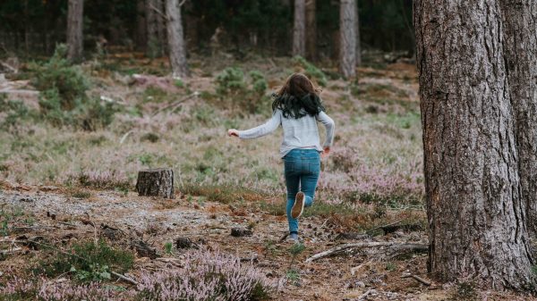 Russisch meisje overleeft 3 nachten in het bos