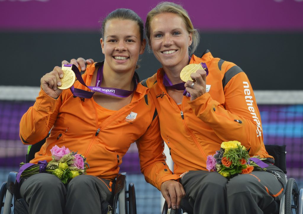 Marjolein Buis en Esther Vergeer met goud in 2012