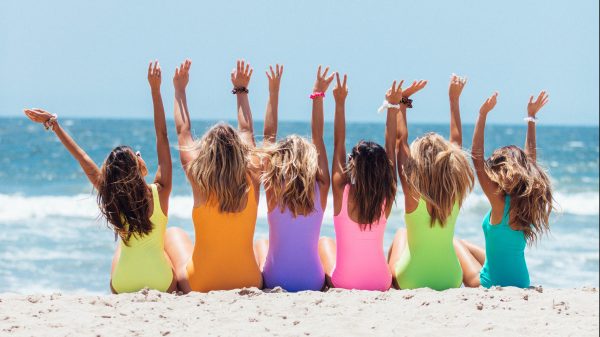 vrouwen strand weer