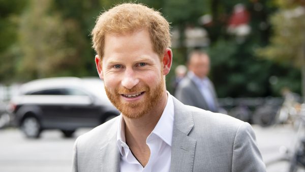 Prins Harry is vandaag (heel) kort in Nederland voor nieuw project