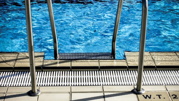 Zweminstructeur verdacht van misbruik kinderen in zwembad Arnhem