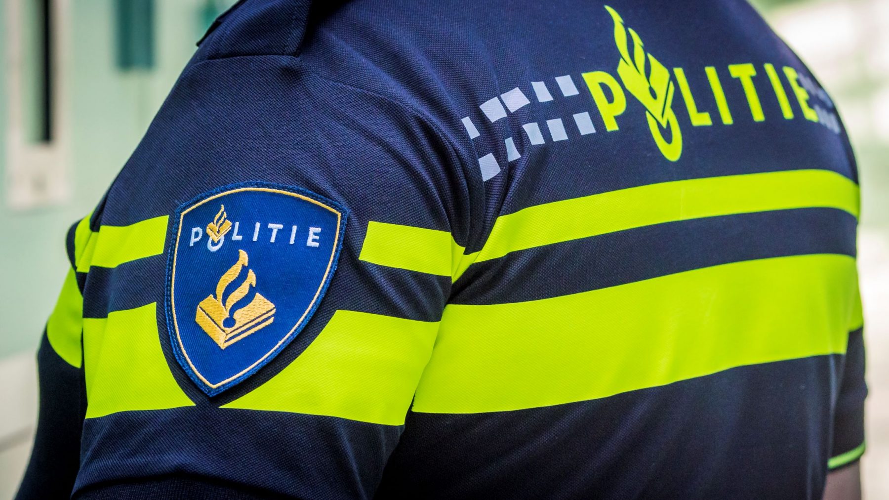 politie schiet verdachte neer caferuzie Laren