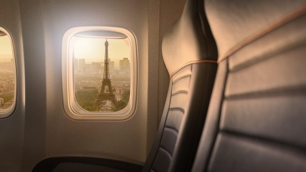 TUI stopt met vluchten naar Parijs