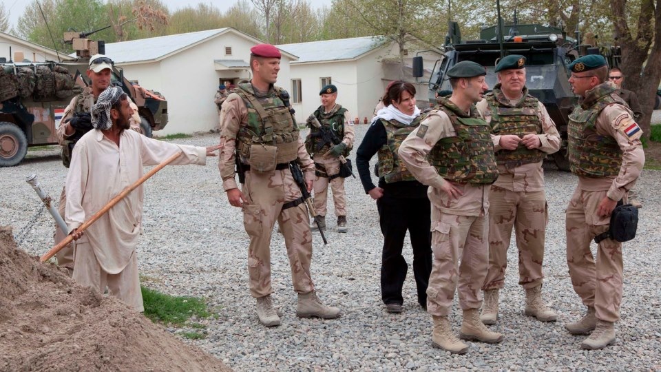 Dennis uitgezonden naar Afghanistan - Werpsterren