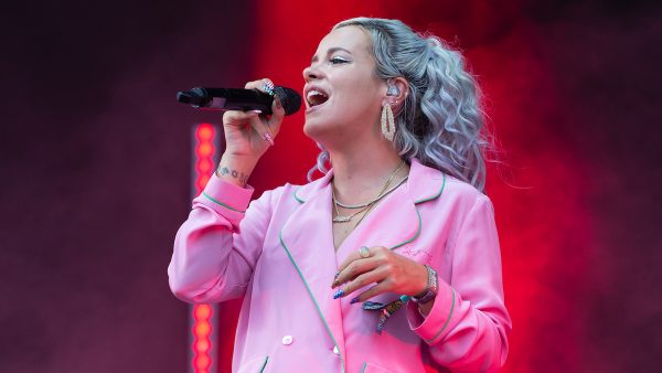 Lily Allen aanranding