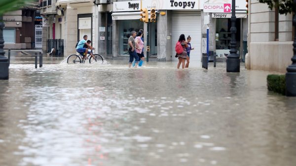 Nederlander vermist door extreem noodweer in Spanje