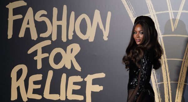 Naomi Campbell jurk wapengeweld