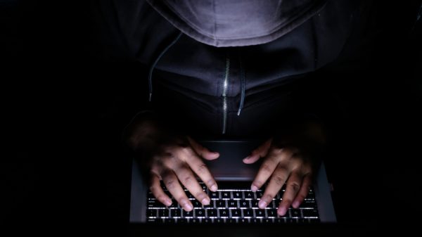 Meldingen over online beelden van kindermisbruik vorig jaar verdubbeld