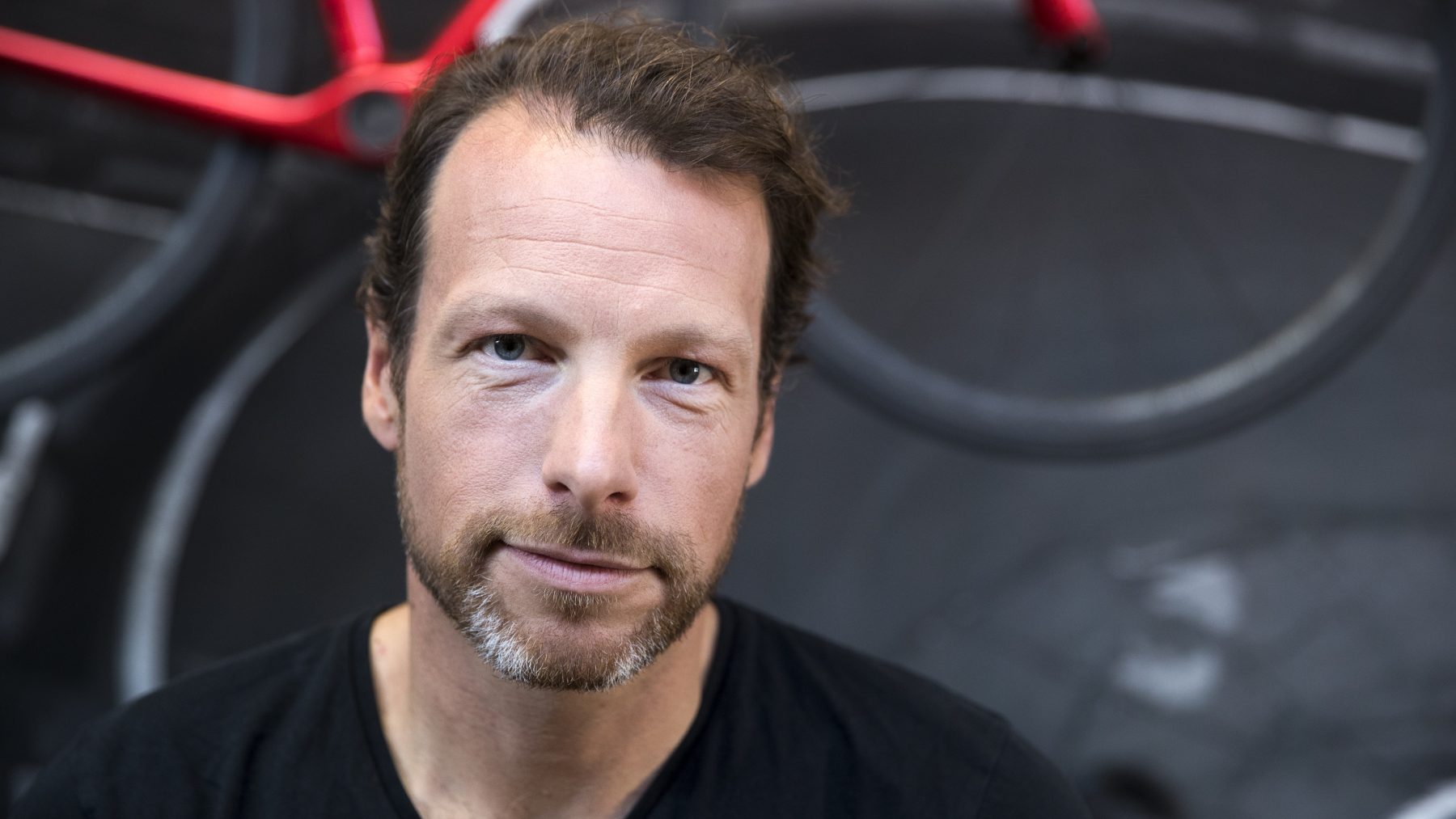 Herman (de Schermman) van der Zandt kan dus ook rappen LINDA.nl