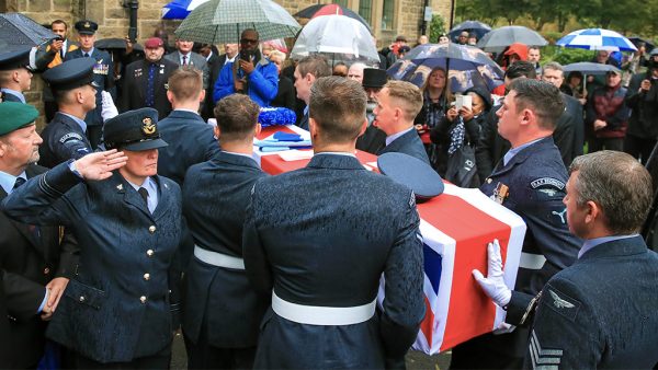 overleden veteraan Oswald Dixon