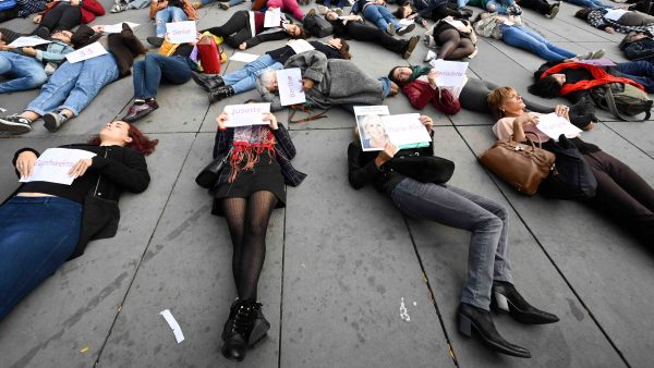 Franse vrouwen protesteren tegen huiselijk geweld