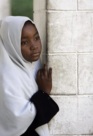 Thumbnail voor Rechtbank Tanzania verbiedt officieel kindhuwelijken
