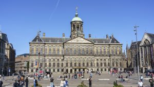 steeds meer mensen vertrekken uit Amsterdam