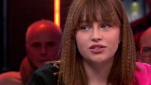 Thumbnail voor Rolstoelschermer Elke (19) wil door handicap nóg liever presentatrice worden 