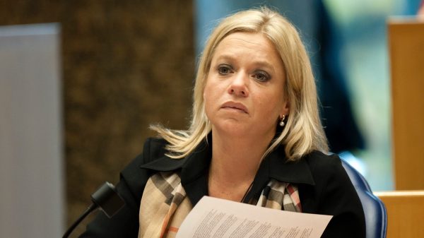 Oud-minister Hennis wist van mogelijke burgerdoden in Irak