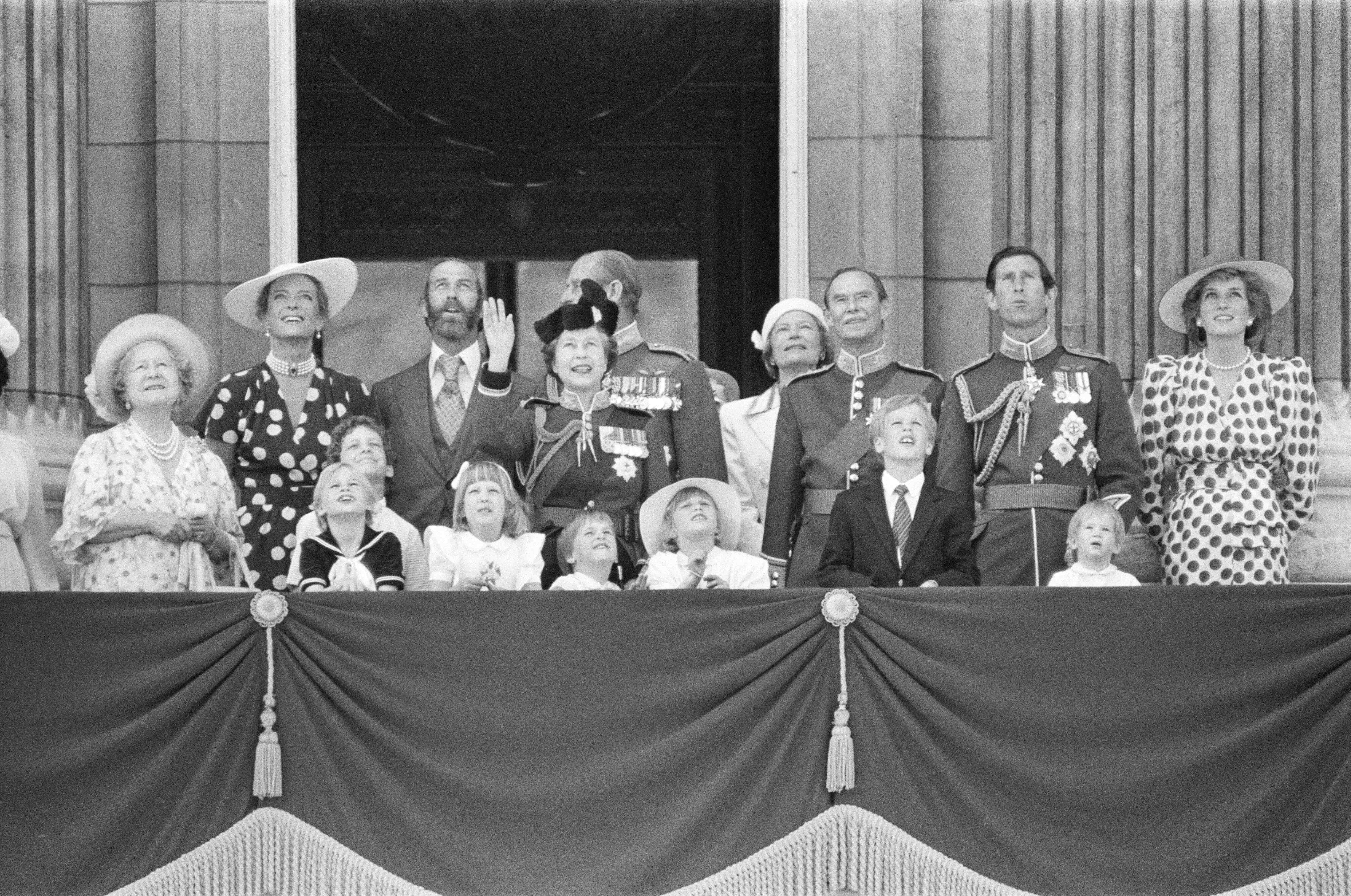 Kleinkinderen-koningin-elizabeth-prins-philip