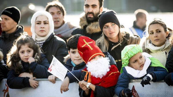 zwarte piet discussie kinderen ouders sinterklaas gesprek experts