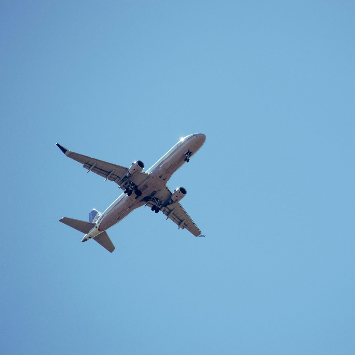 Vliegtuig met turbulentie