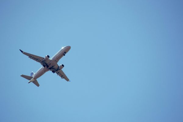 Vliegtuig met turbulentie