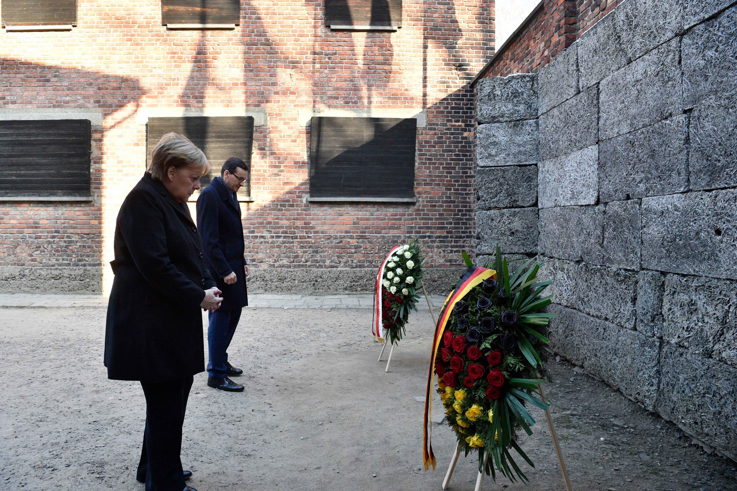 Angela-Merkel-bezoekt-Auschwitz-voor-de-eerste-keer2