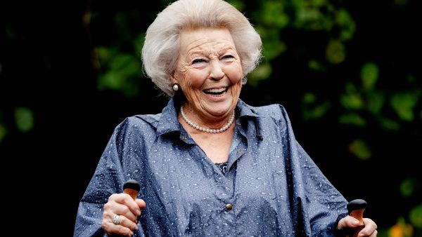 Prinses Beatrix met open armen ontvangen op Saba