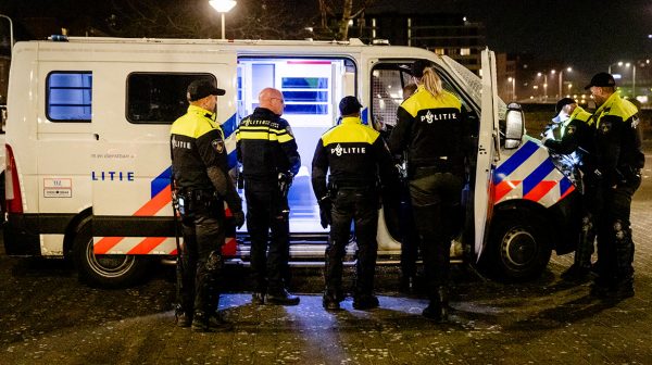 politie-valt-woning-in-Vianen-binnen-mogelijk-in-verband-met-Ridouan-Thagi