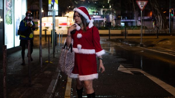 Onrustige kerst in Hongkong met botsingen tussen politie en demonstranten