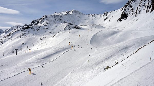 Nederlands kind (12) gewond na val uit skilift in Oostenrijk