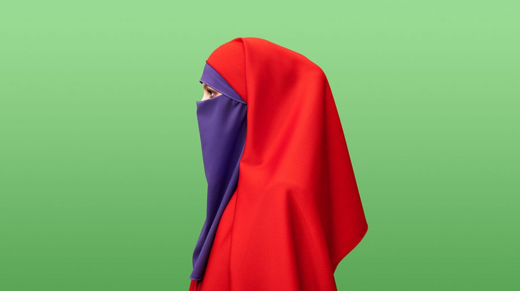 Opnieuw-vrouwelijke-syrieganger-aangehouden-op-vliegveld-Schiphol