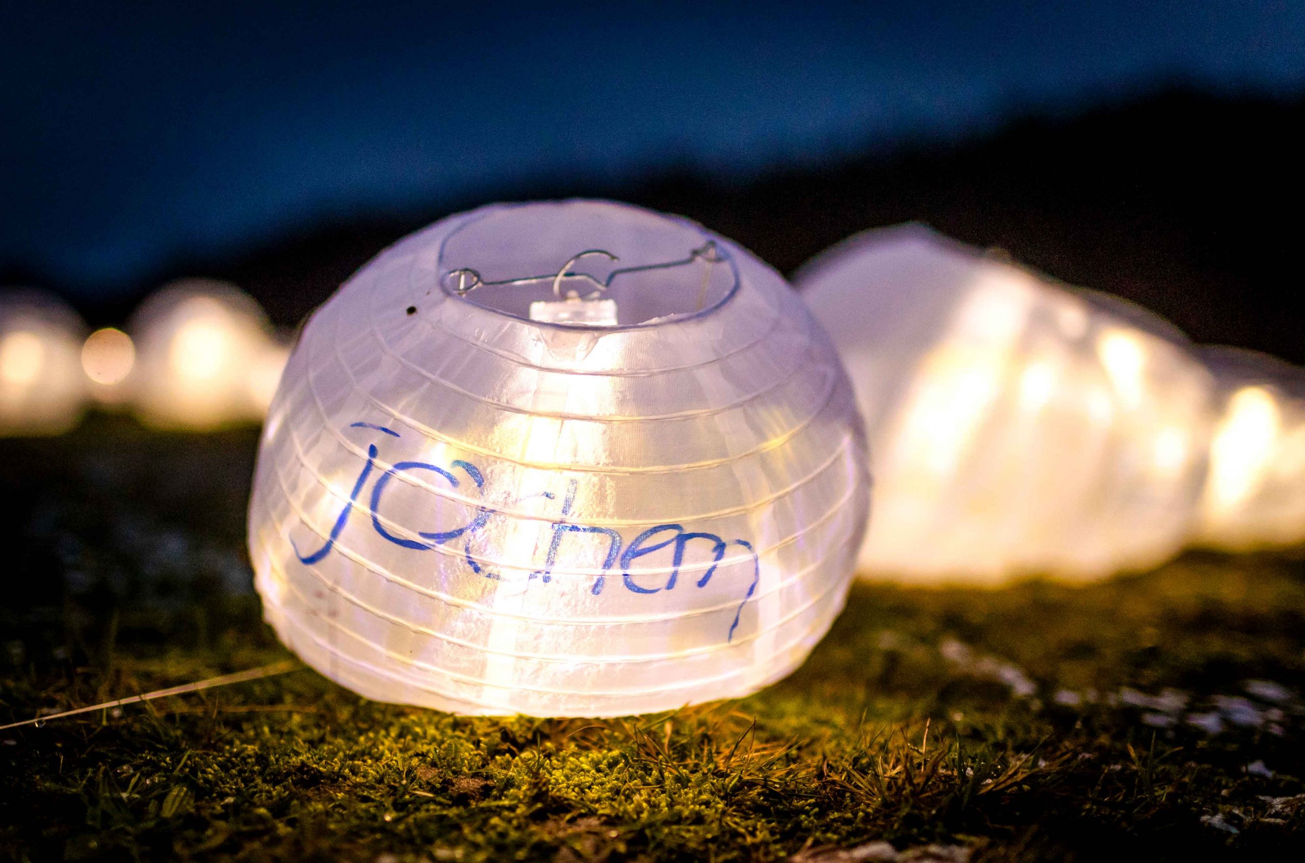 Lampionnen-geven-licht-in-Olympisch-Stadion-KWF-Kankerbestrijding-1