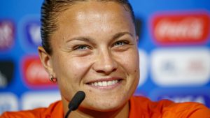 Thumbnail voor Oranje boven: voetballer Sherida Spitse voor tweede keer moeder