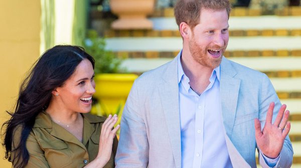 Britse en sociale media in de ban van Sussexit Prins Harry en Meghan