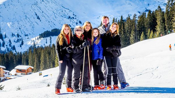 RTL Boulevard niet welkom bij jaarlijkse fotosessie skivakantie koninklijke familie in Lech